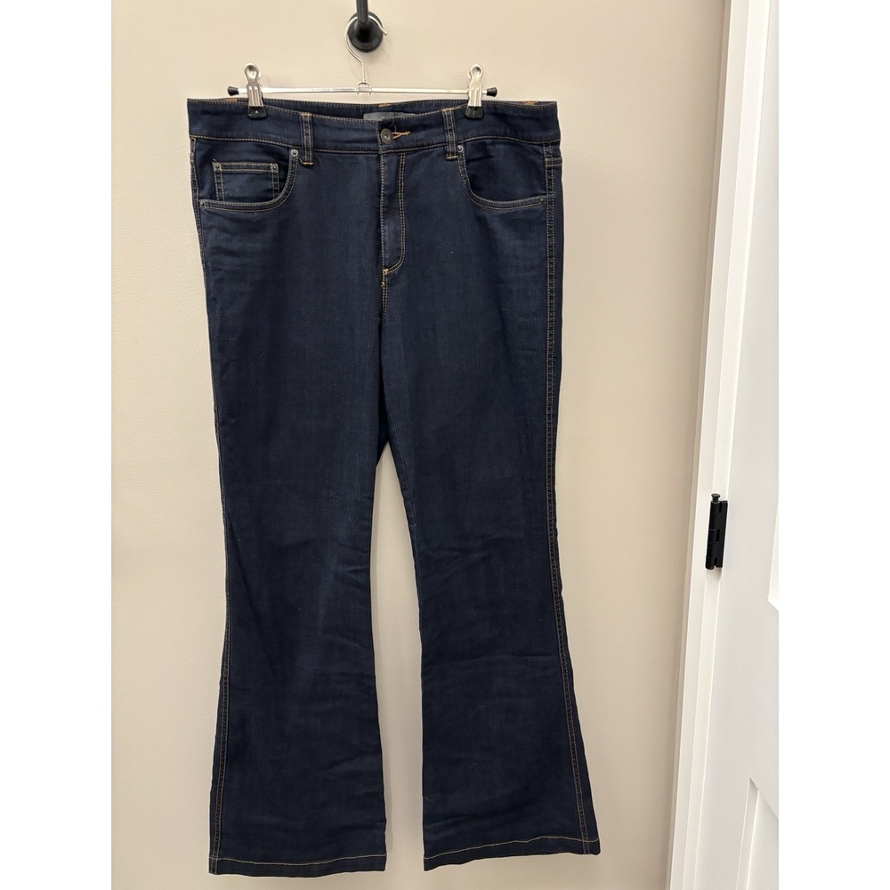 LL Bean women's 10 signature wide leg jeans indigo blue yellow stitch